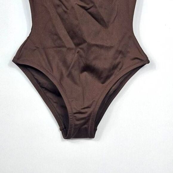 Skims one piece swimsuit Nwt - Picture 3 of 10